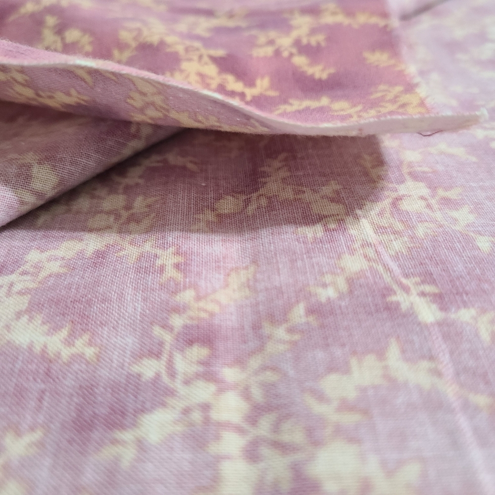 Rare Vintage Crafting Quilting Sewing Purples & Cream Color Cotton Fabric - Picture 5 of 10